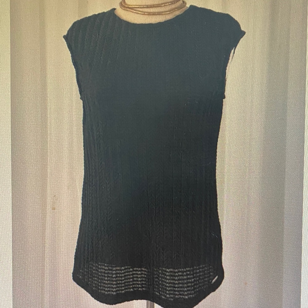 Black Sleeveless Knit Top